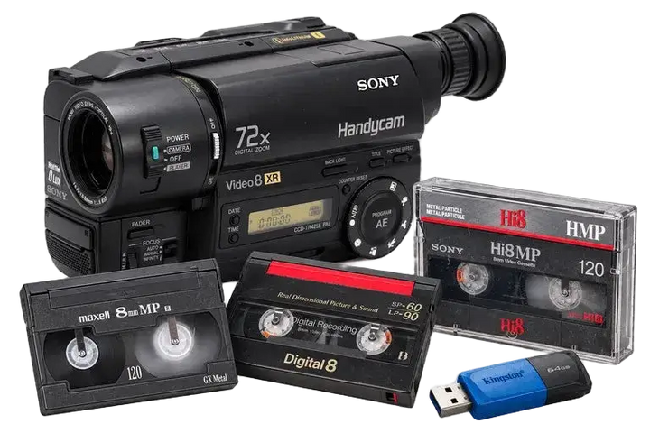 Video8-camcorder met Video8-, Hi8- en Digital8-bandjes en een USB-stick